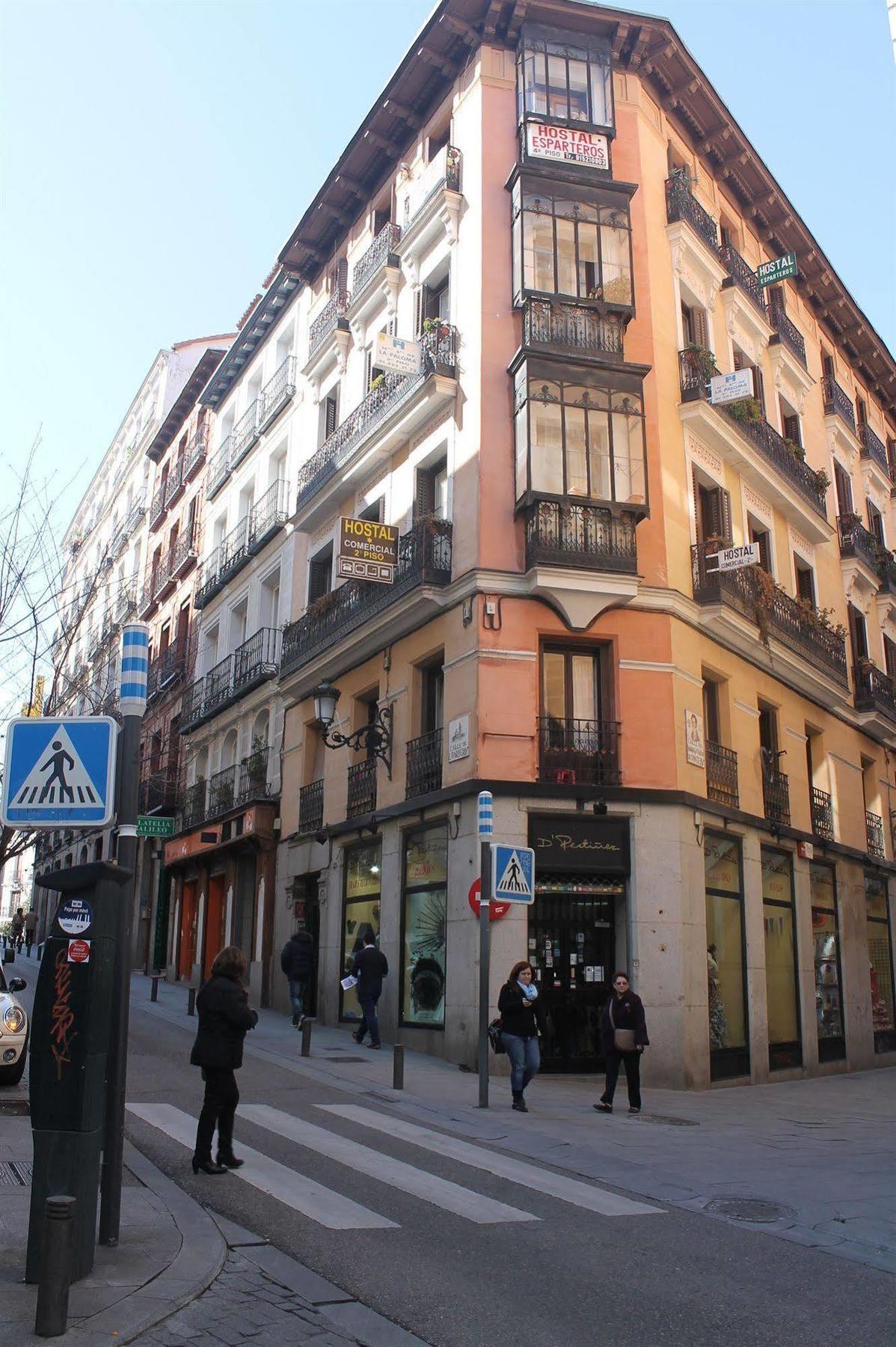 Hostal Comercial Madrid Buitenkant foto